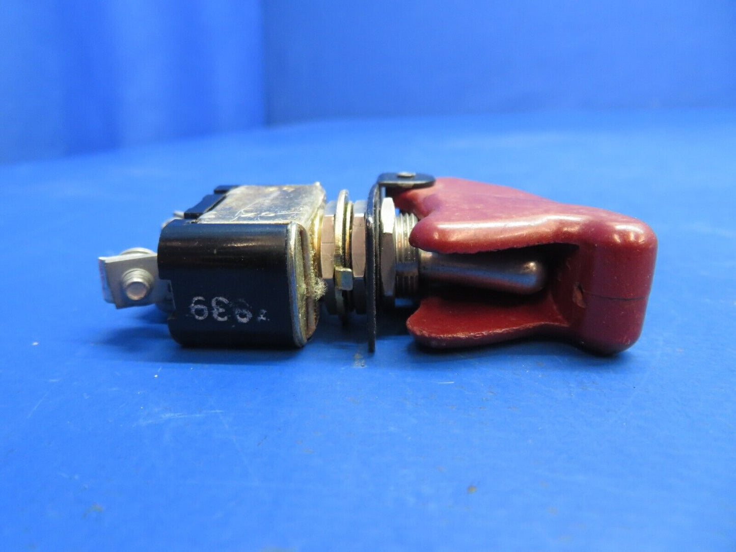 Piper Aerostar 602P Toggle Switch P/N MS25125-C3, MS35058-22 LOT OF 9 (0123-970)