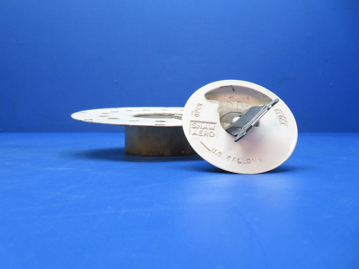 Cessna 310 / 310Q Shaw Aero Fuel Cap & Adapter Assy P/N 0721303-8 (0823-760)