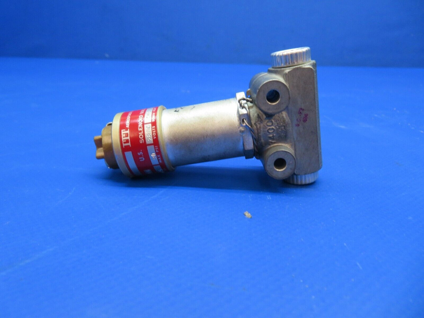 ITT Aerospace Controls Solenoid Valve 28 V Fuel P/N 50-389046-3 NOS (0922-740)