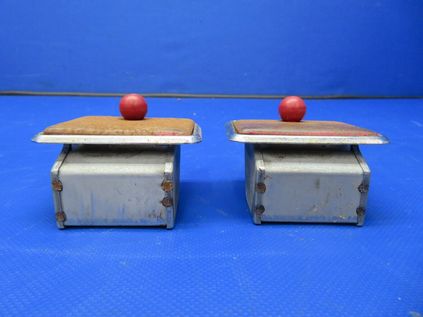 Piper PA-28-140 Ash Box / Tray  Pilot / Co-Pilot Seat 453-141 LOT OF 2 (0621-725