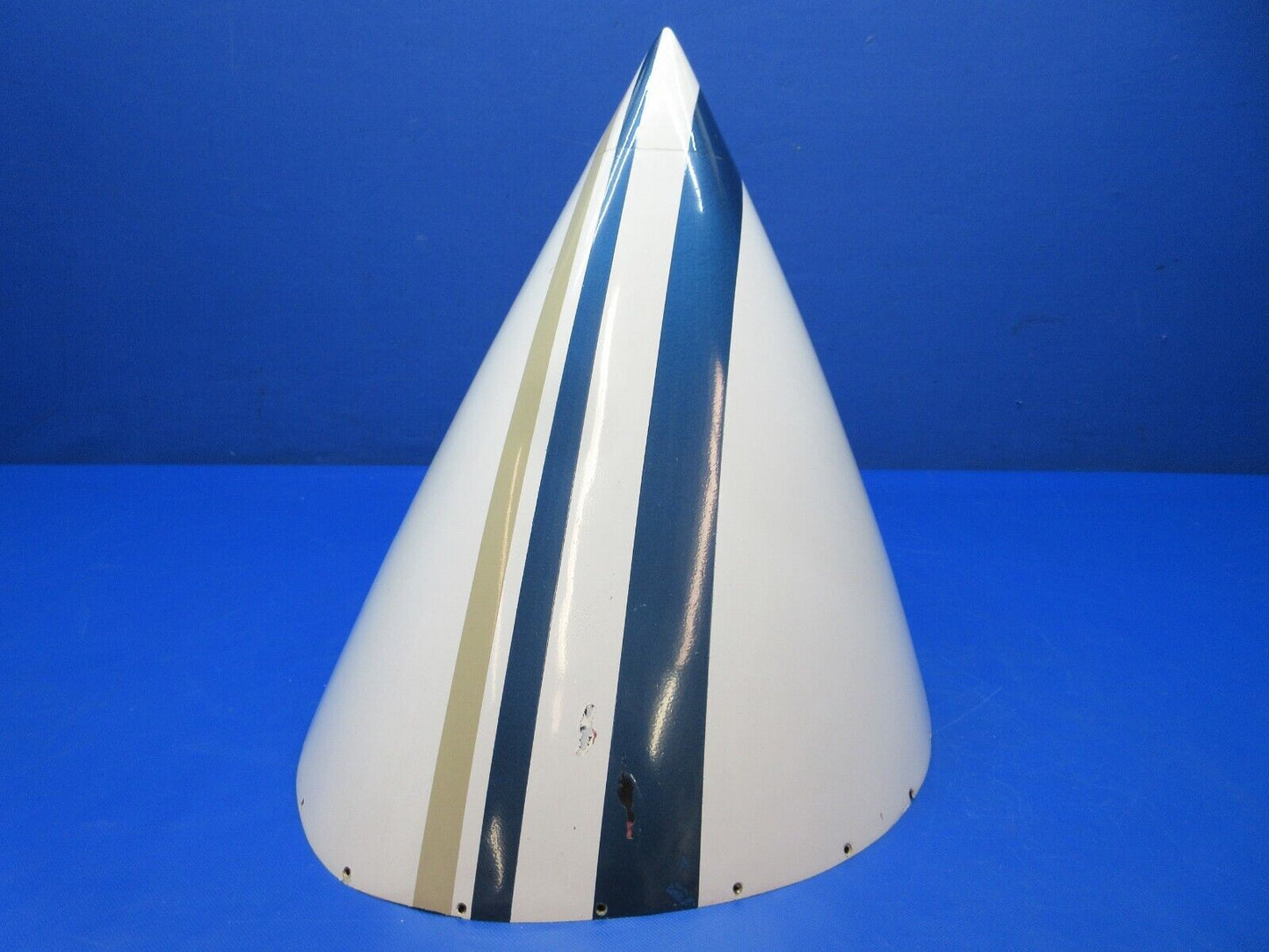 Cessna 401 / 401A Nose Cap Assy Fiberglass P/N 5013051-7 (1223-1481)