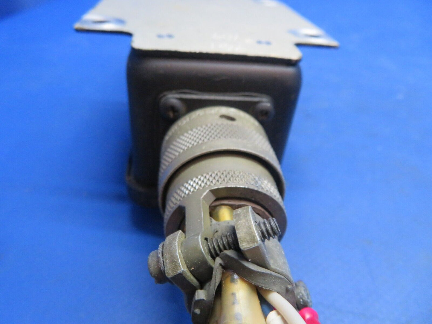 Piper Aerostar 602P Gull Airborne Control Unit 28 V P/N 360-961-001 (0123-648)
