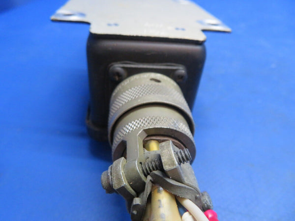 Piper Aerostar 602P Gull Airborne Control Unit 28 V P/N 360-961-001 (0123-648)