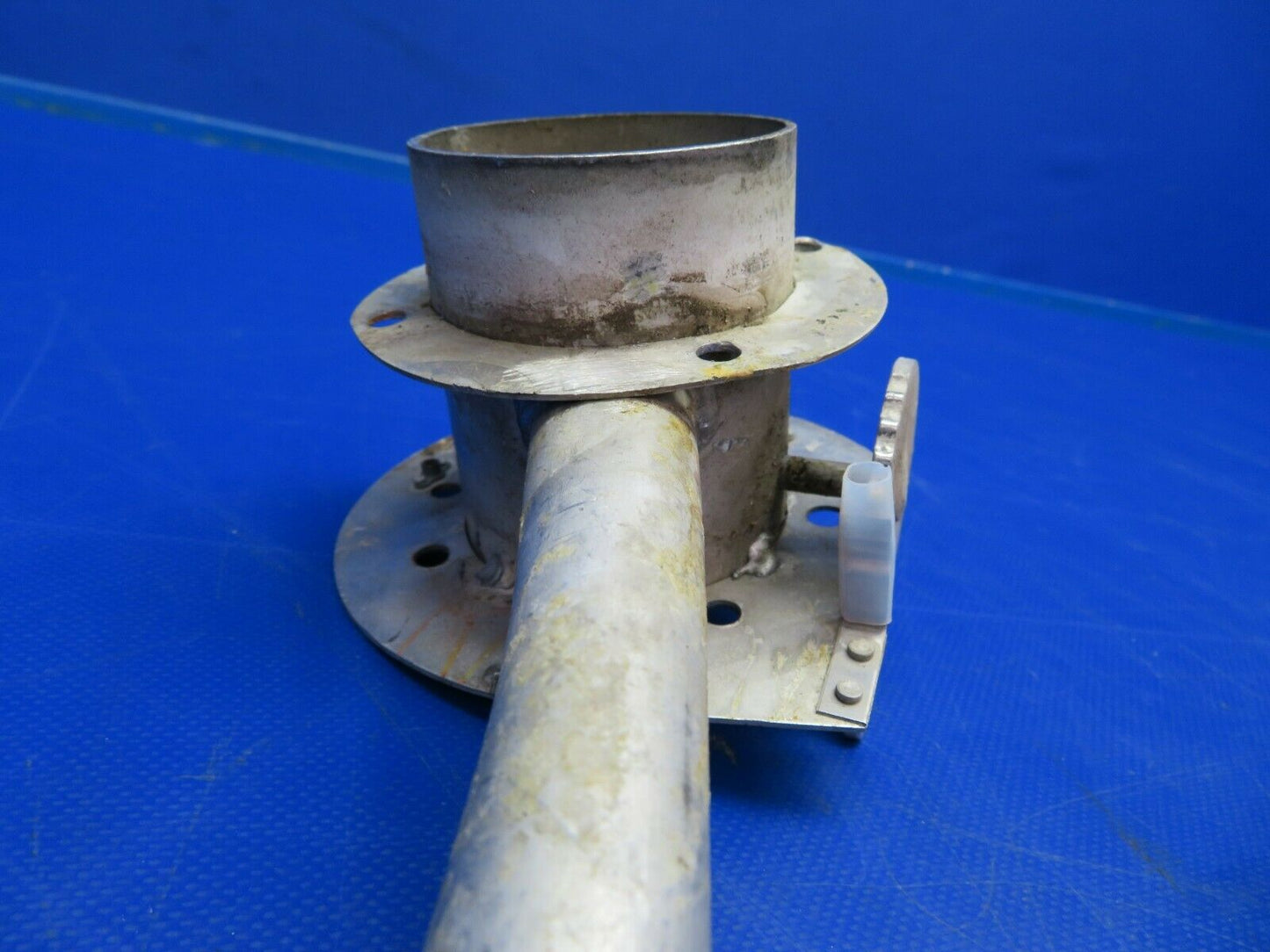 Piper PA-32RT-300 Vent FWD RH P/N 68416-01, 68416-001 (0620-305)