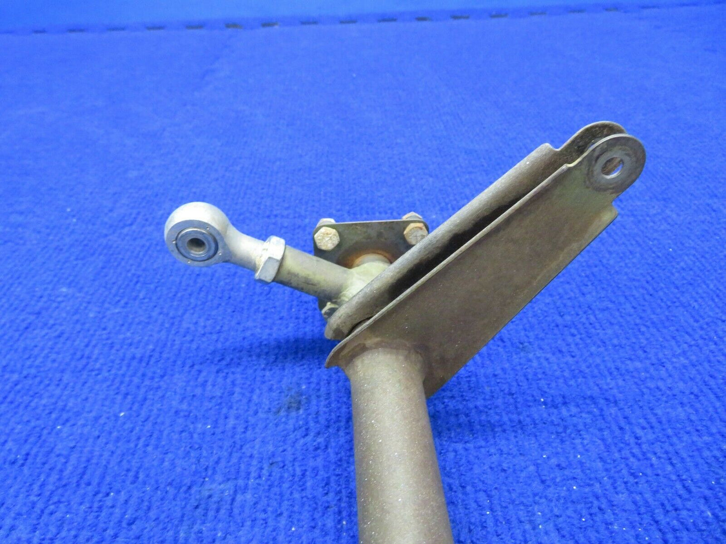 1956 Cessna 310 Torque Tube Assembly Nose Gear Uplock P/N 0813300-90 (0422-508)