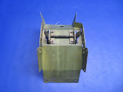 Piper PA-34-200T Control Console & Cowl Flap Lever Pivot P/N 37587-00 (0323-734)