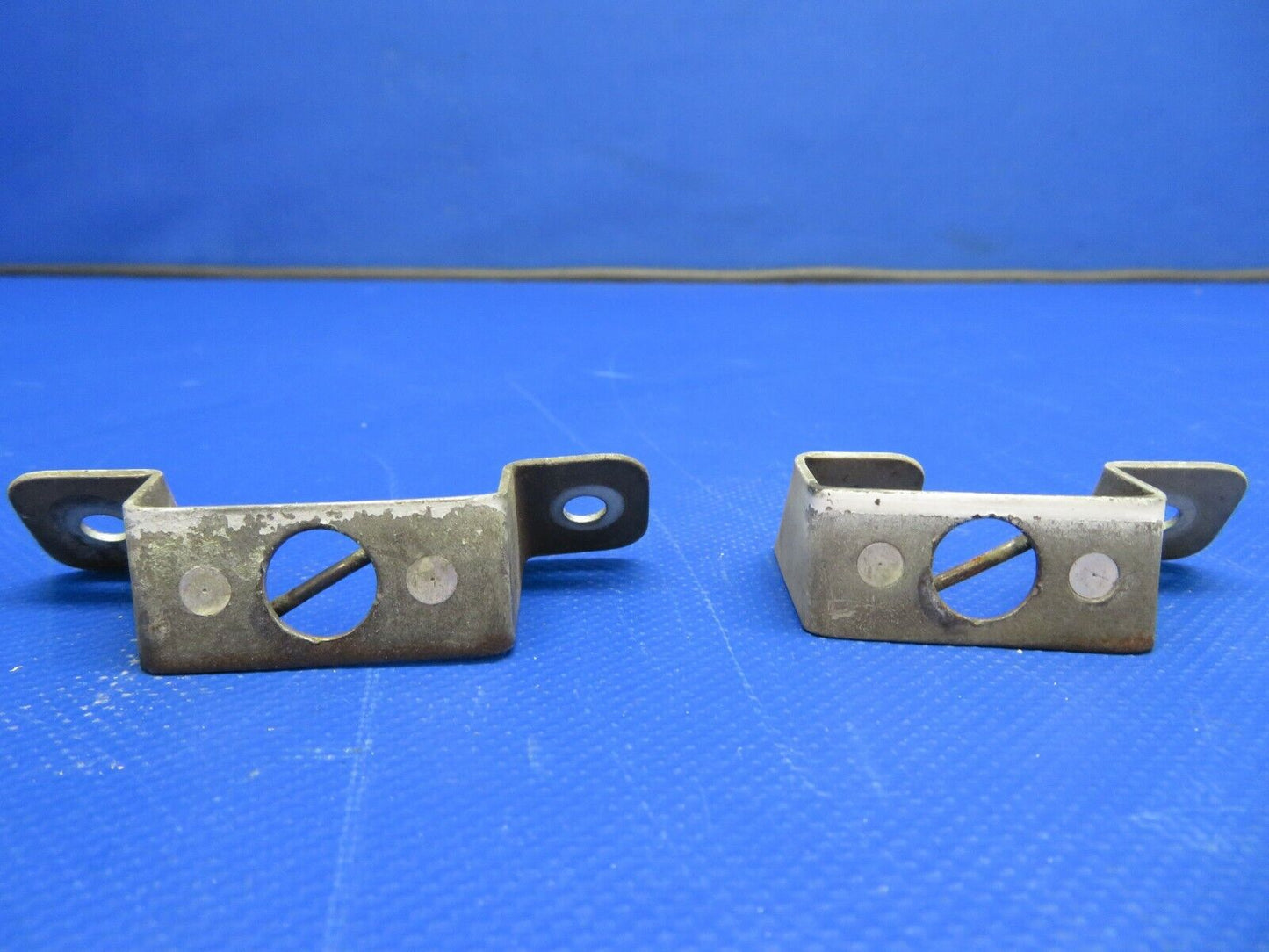 Beech N35 Bonanza Cowl Latch Clip LH AFT, FWD Center LOT OF 4 (0121-308)