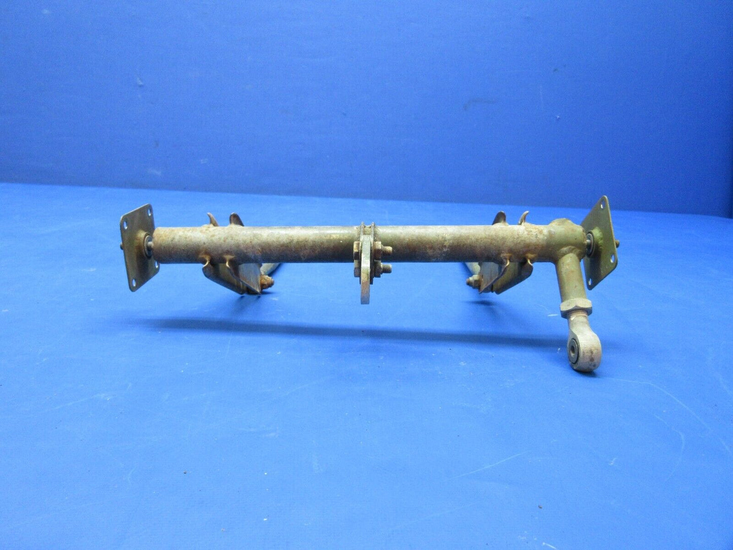Cessna 310 / 310F Nose Gear Uplock Torque Tube Assy P/N 0813300-46 (1123-826)