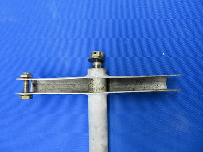Cessna 210L Torque Tube Assy Nose Gear Door P/N 1217025-1 (0820-476)
