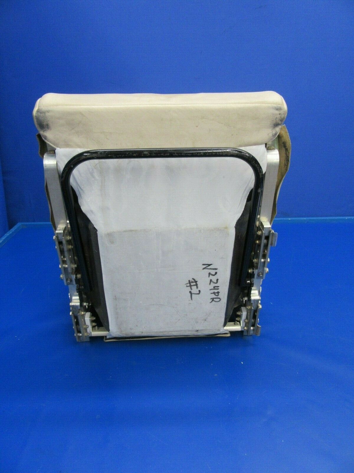 Cirrus SR-22 Pilot Seat & Shoulder Harness P/N 13231-404 (1119-101)