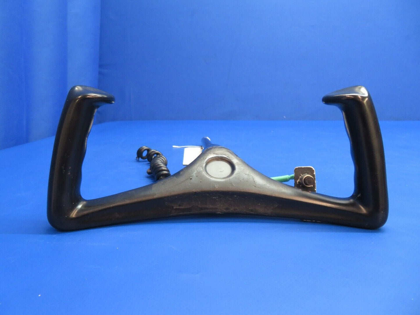 Cessna 172 / 172E Control Wheel / Yoke Co-Pilot P/N 0513239-9 (0123-45)