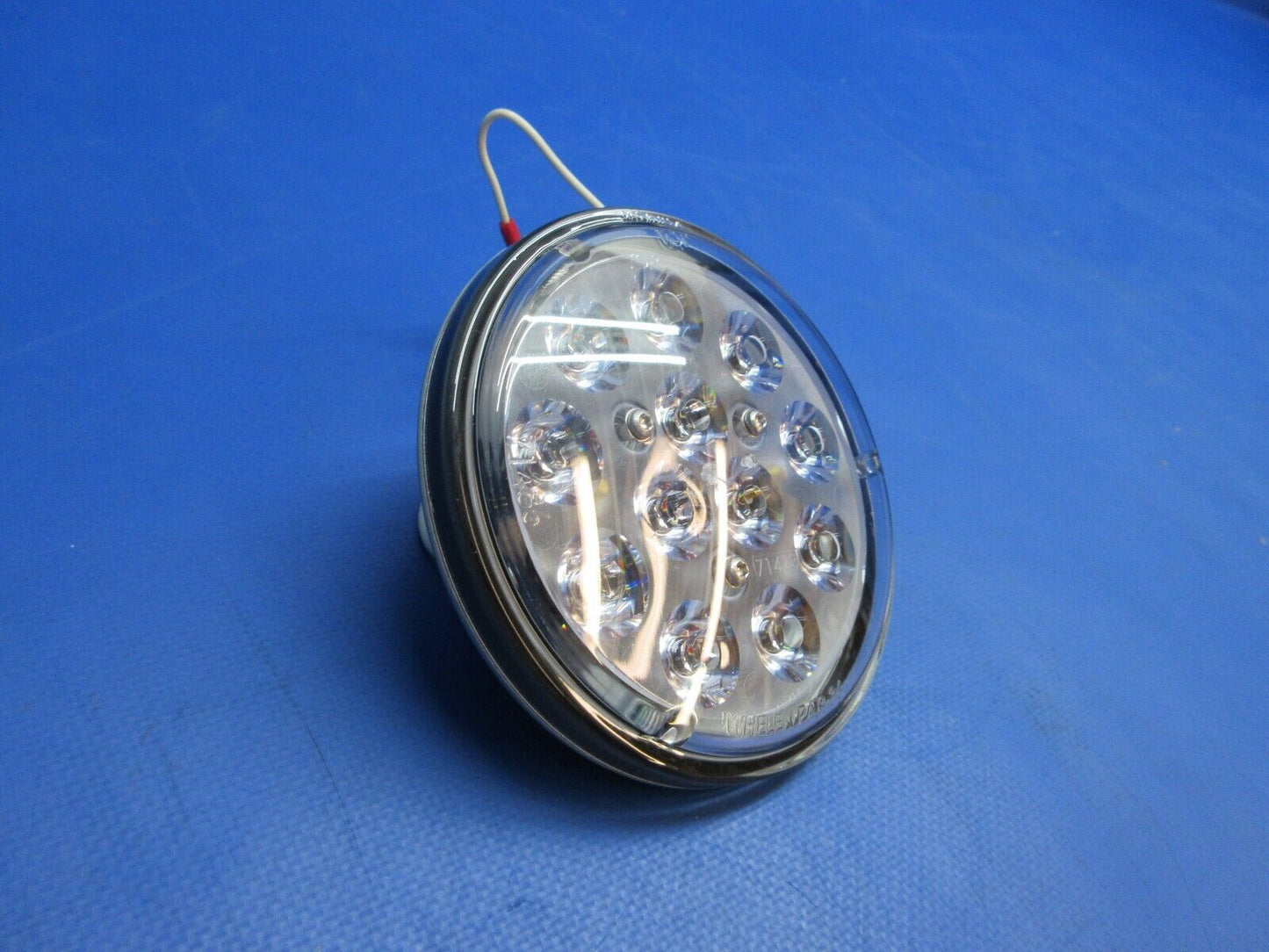 Whelen LED Landing Light 28V P/N 01-0771833-20 (0623-718)