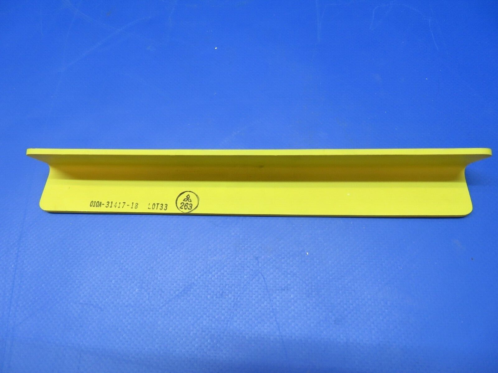 Beech Angle P/N 010A-31417-018 NOS (1022-313)