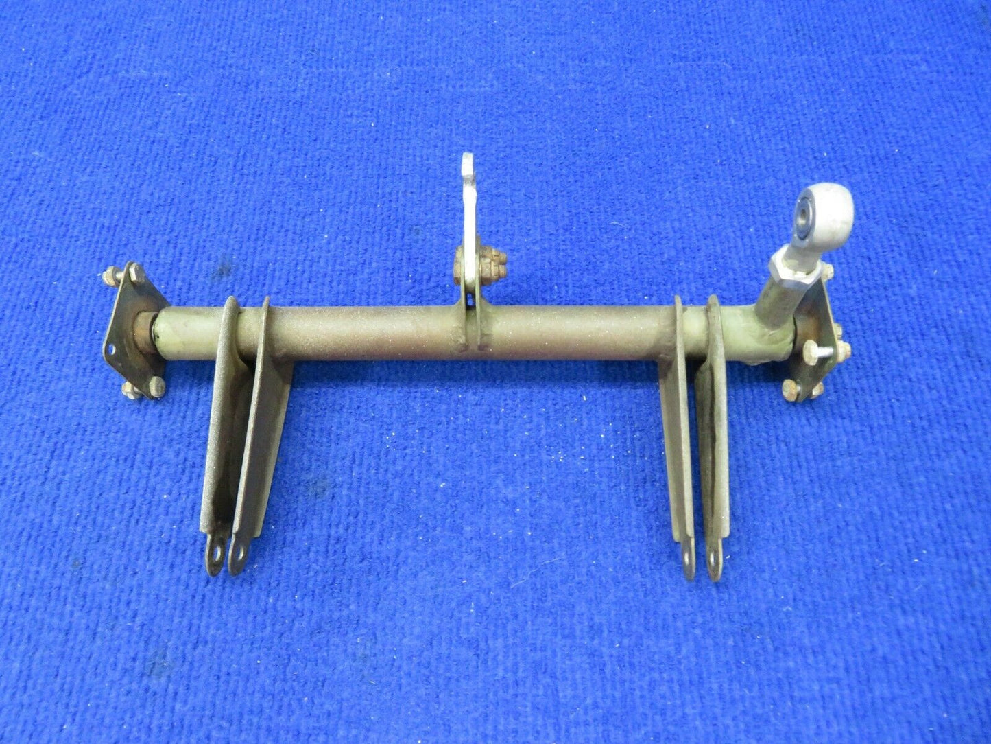 1956 Cessna 310 Torque Tube Assembly Nose Gear Uplock P/N 0813300-90 (0422-508)