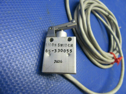 Licon Switch P/N 65-330055 NOS (1021-438)