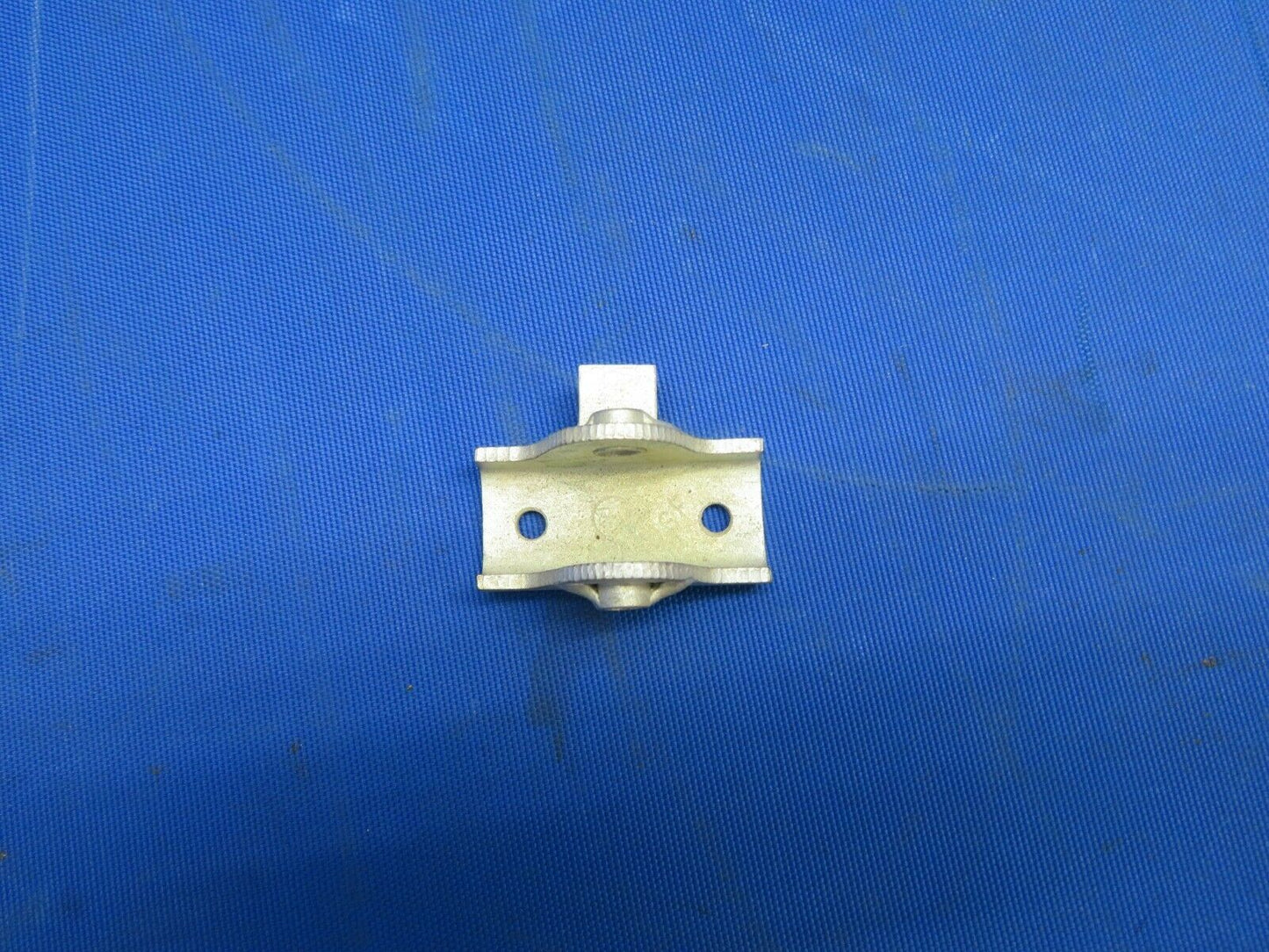 Piper Apache PA-23 Elevator Hinge P/N 17056-00 NOS (1120-144)