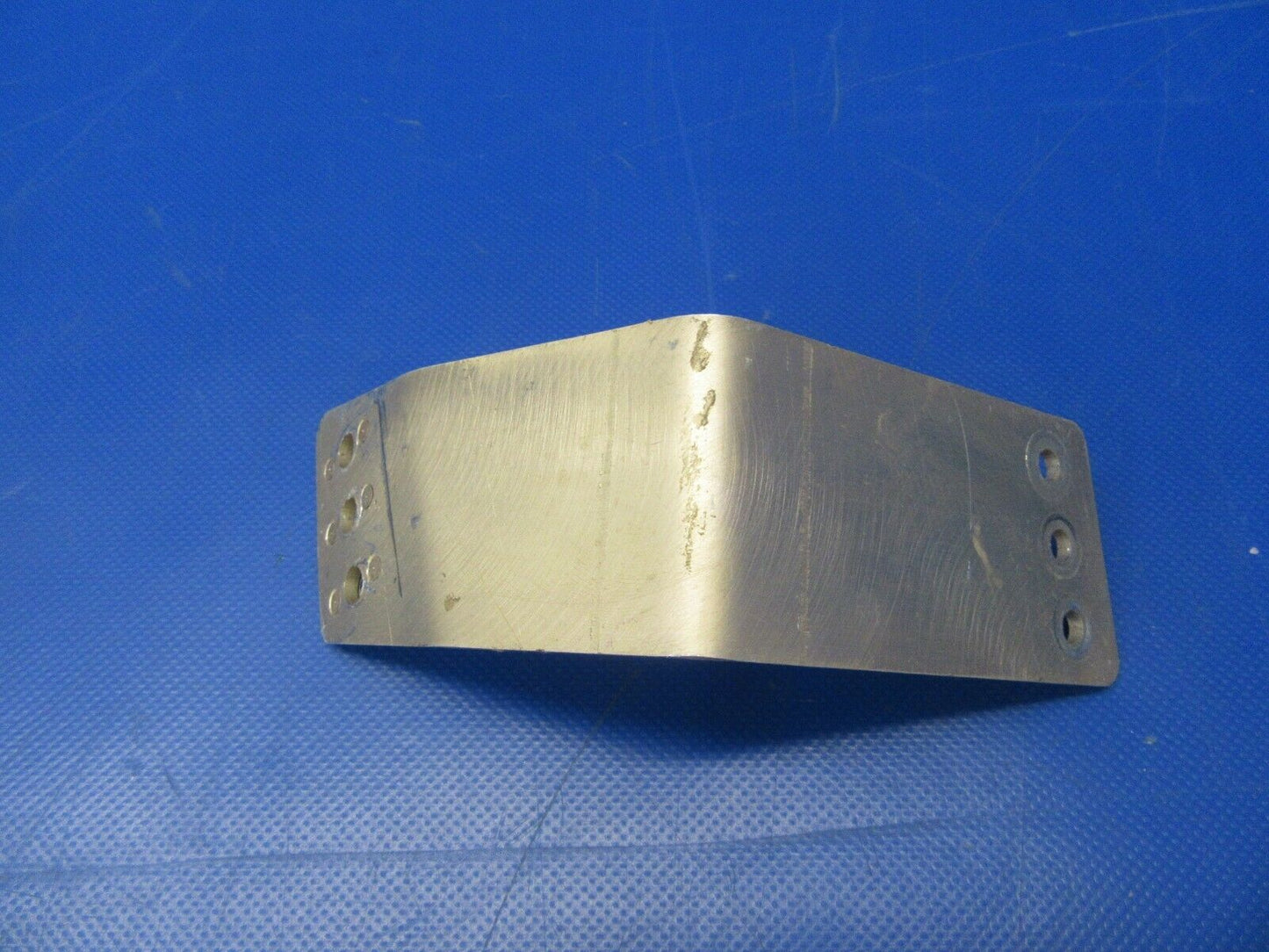 Diamond DA40-180 Seat Bracket Rear LH DA4-2521-64-00 (0319-96)