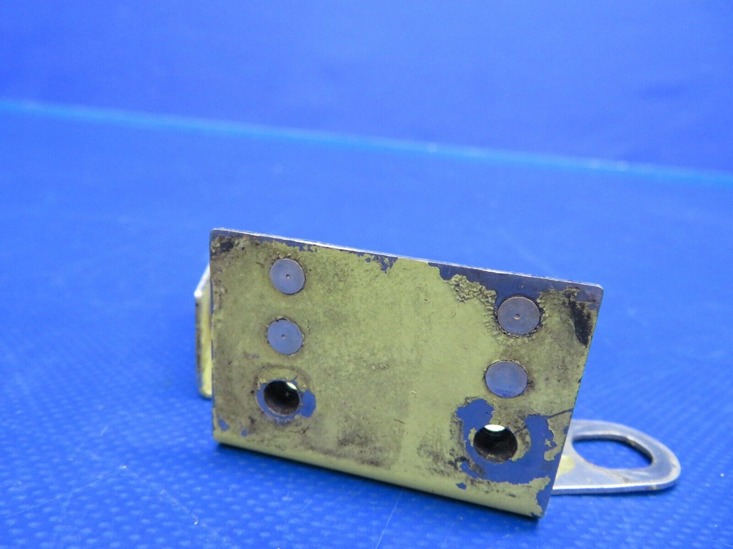 Beech Baron E-55 Prop Governor Control Bracket 96-940000-75 (0320-77)
