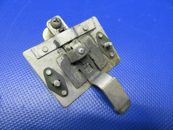 1963 Cessna 172 Thumb Latch Door Lock Assembly P/N 0411590-1 (0321-203)