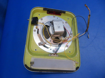 Beech C-35 Bonanza Dome Light & Radio Speaker Assy P/N 35-344140-602 (1222-627)