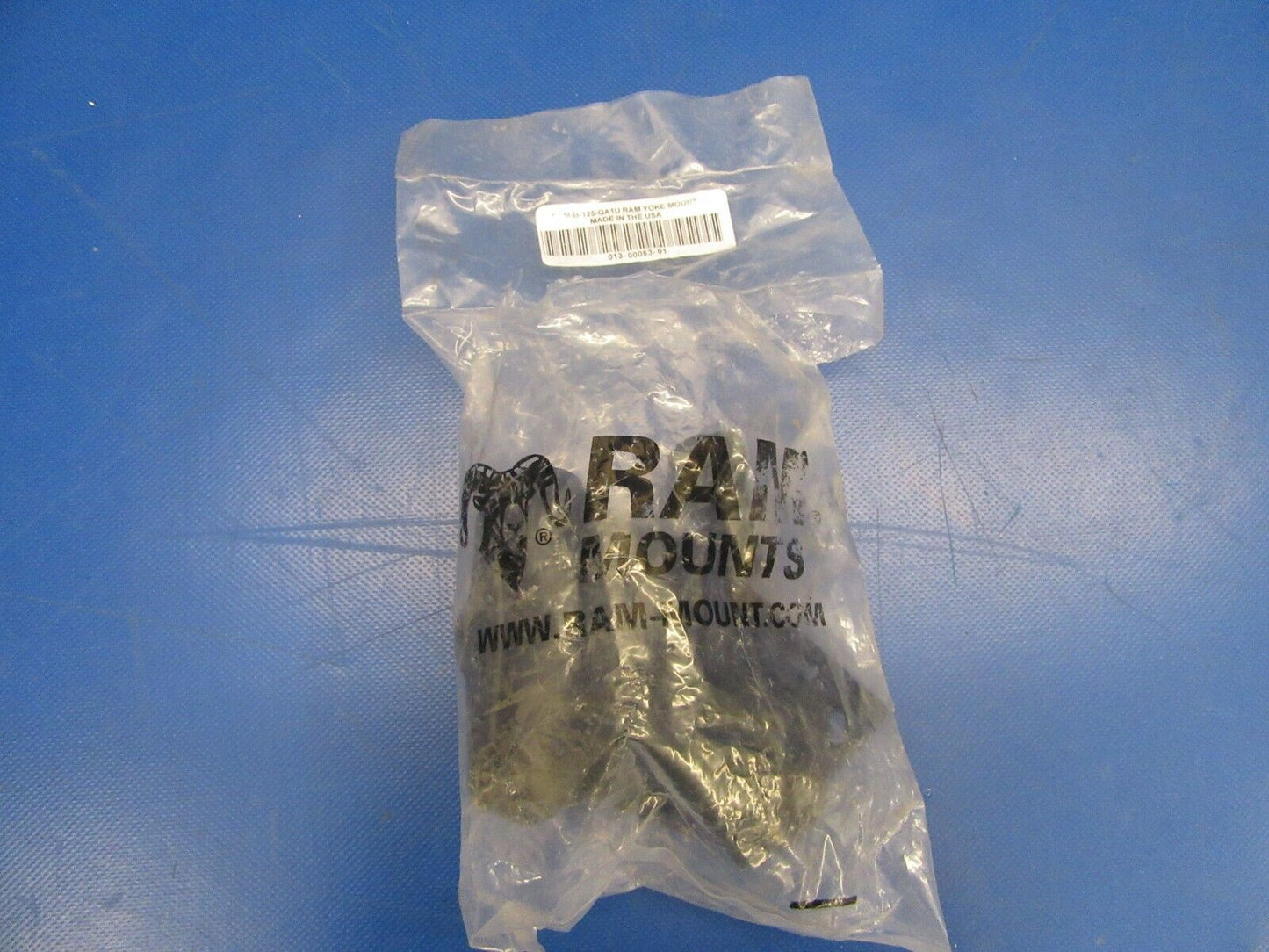 Ram Yoke Clamp Mount RAM-B-125-GA1U Garmin GPS 12 Series NOS (0619-337)