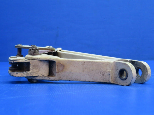 Piper Main Gear Truss Link Assy Casting # 20766 (0124-1220)