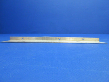 Beech Baron Communication Components Antenna w/ Bracket P/N 35-5016 (0523-1116)