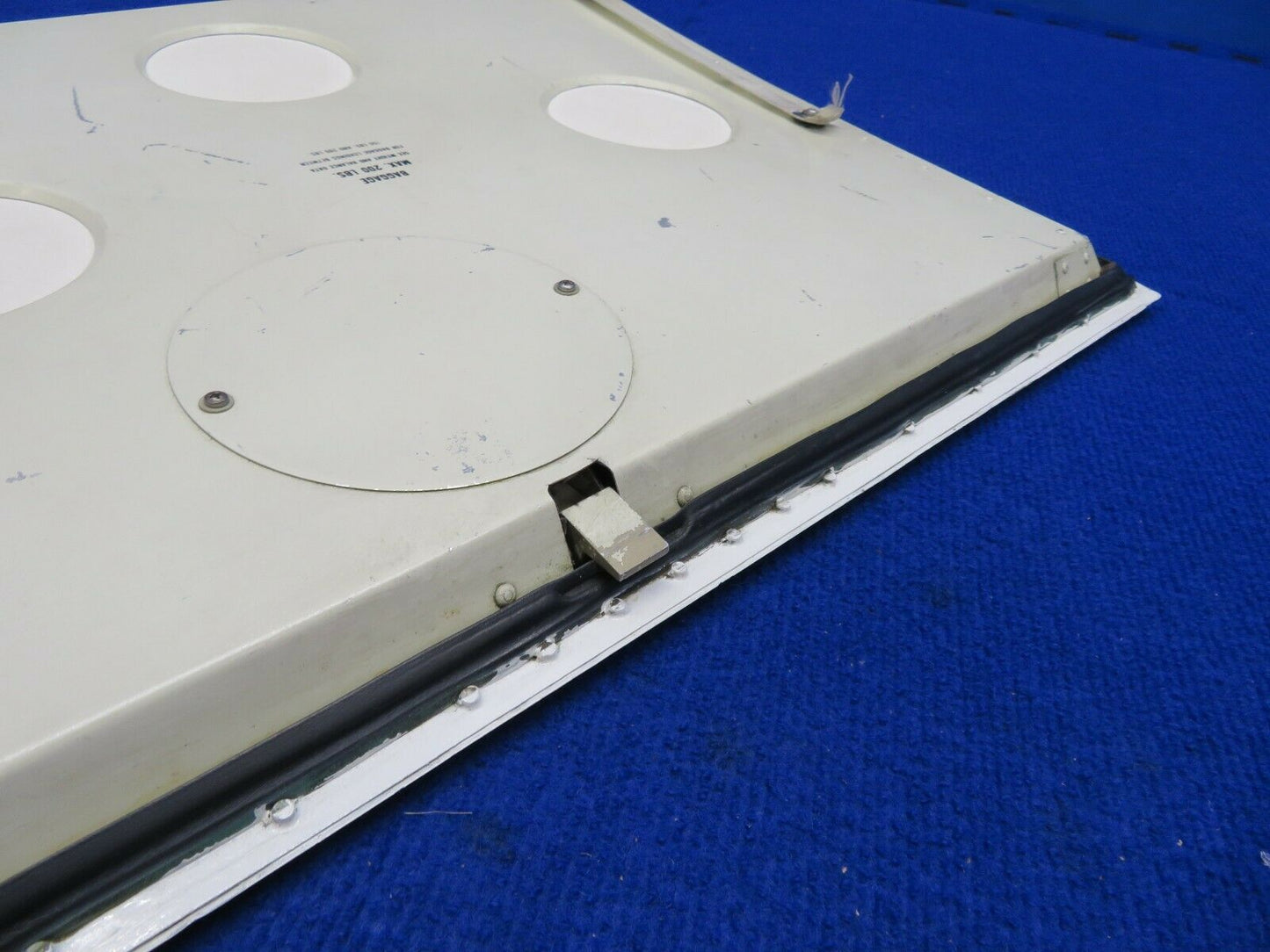 Piper PA-28R-201T Baggage Door P/N 66793-18, 66793-018 NO KEY (0222-686)