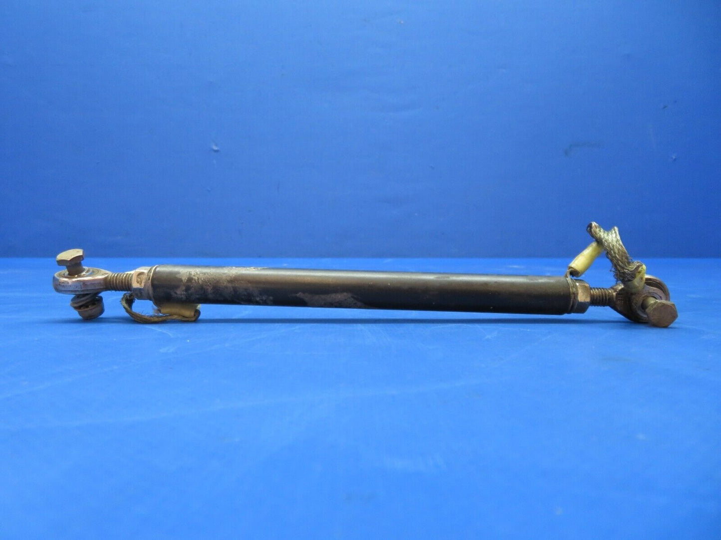 Diamond DA-42 Control Rod Assy Aileron 6-5/8" P/N PR1-16x0, 5-8-0170D (0623-504)
