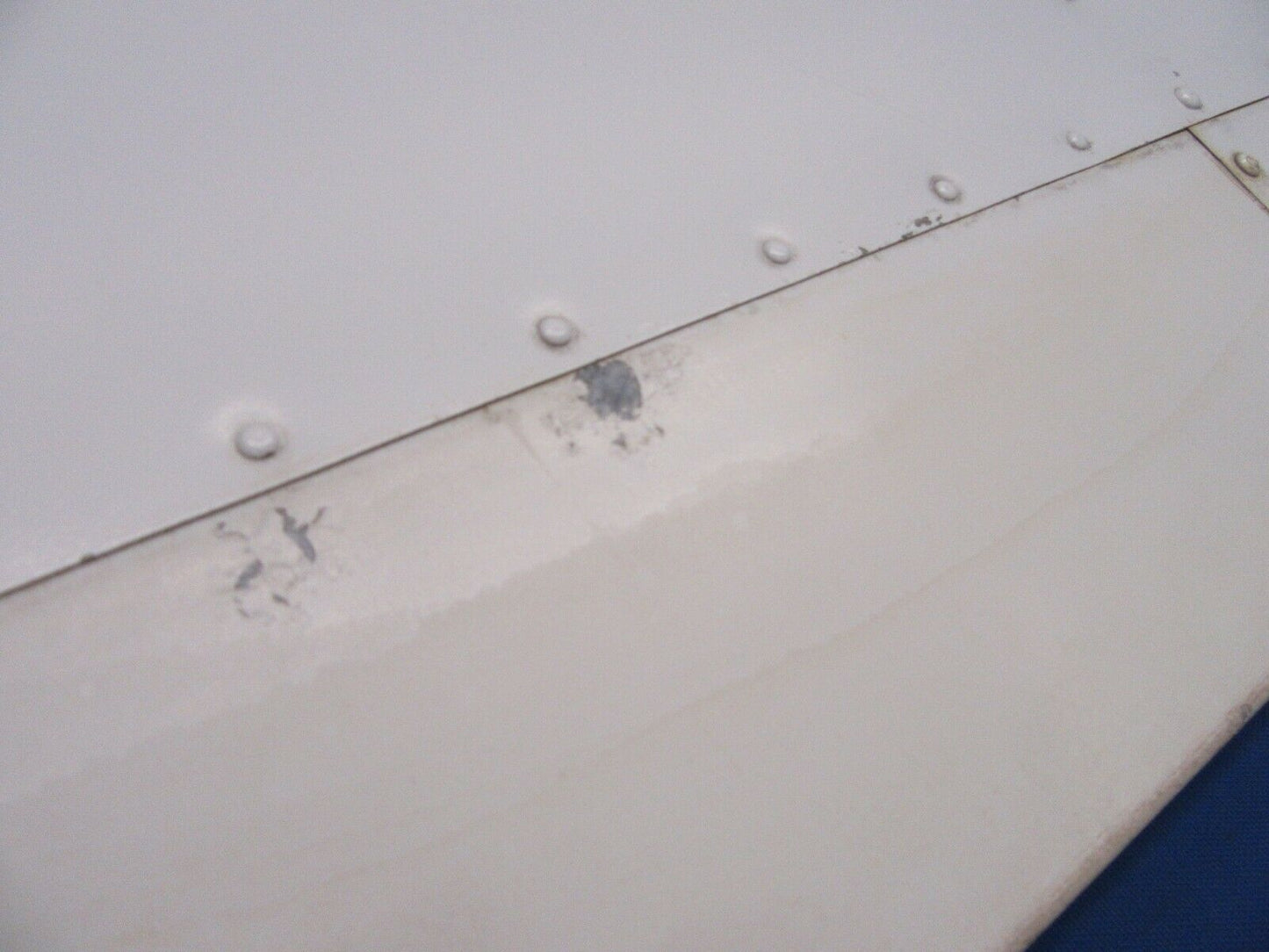 Cessna 210L RH Flap Assembly P/N 1221007-12, 1221007-24 (0920-228)