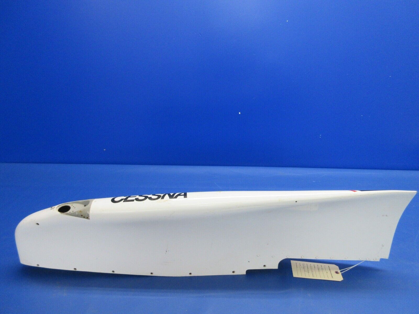 Cessna 210 Wing Tip Assembly LH P/N 1221111-201 (0224-1611)