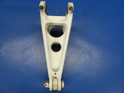 Beech A36 Torque Knee Upper & Lower Main Landing Gear 36-810015-7 (0619-462)