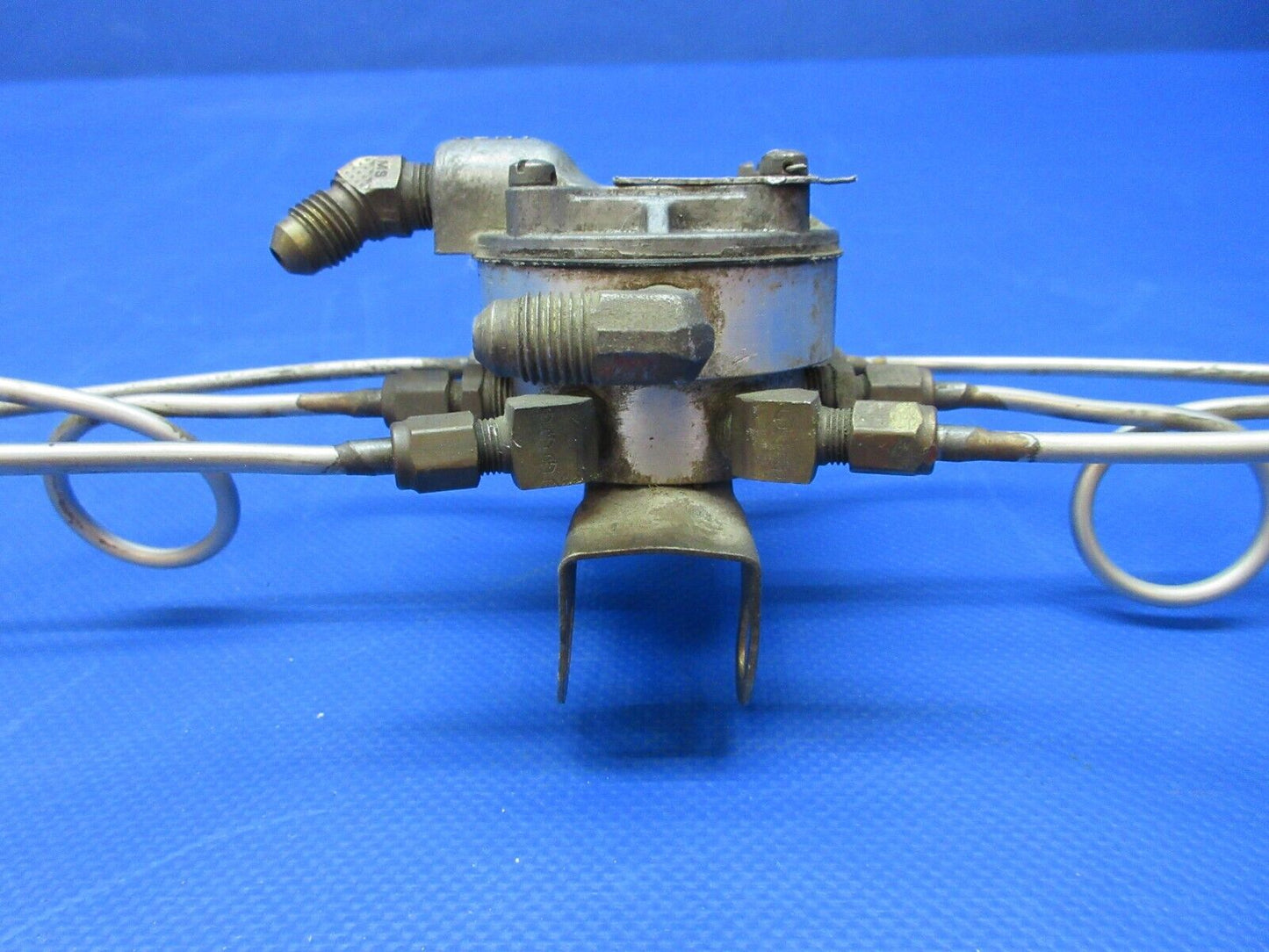 Continental Fuel Manifold Distributor P/N 634326-4A22 CORE w/ Lines (0124-1495)