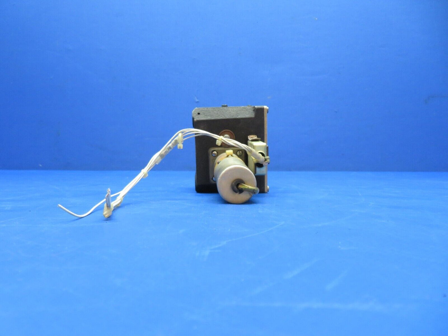 Cessna 310 / 310Q ARC Actuator PA-520A 28v P/N 38100-0128 (0823-709)