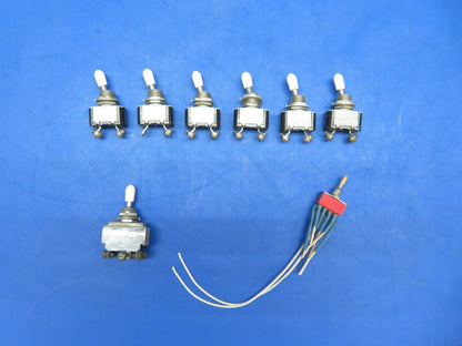 Cessna 310 / 310Q Cutler Hammer Toggle Switch P/N AN3021-2 LOT OF 8 (0923-318)