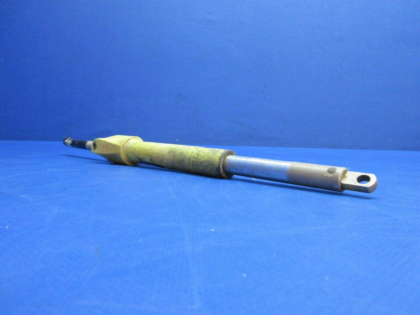 Beech 95-B55 Baron Flap Actuator Assy LH P/N 45-521212-604 (0523-1160)