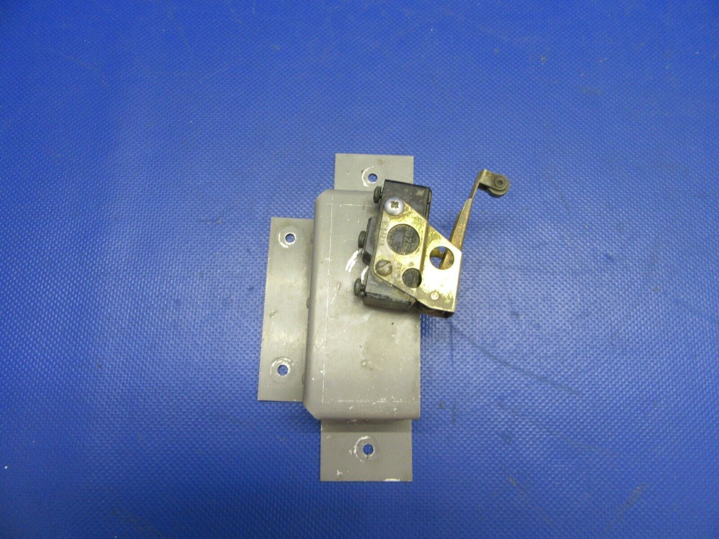 Beech 95-B55 Baron Cabin Heat Switch P/N MS25026-1 (0721-317)
