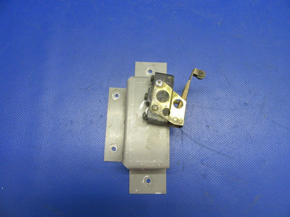 Beech 95-B55 Baron Cabin Heat Switch P/N MS25026-1 (0721-317)