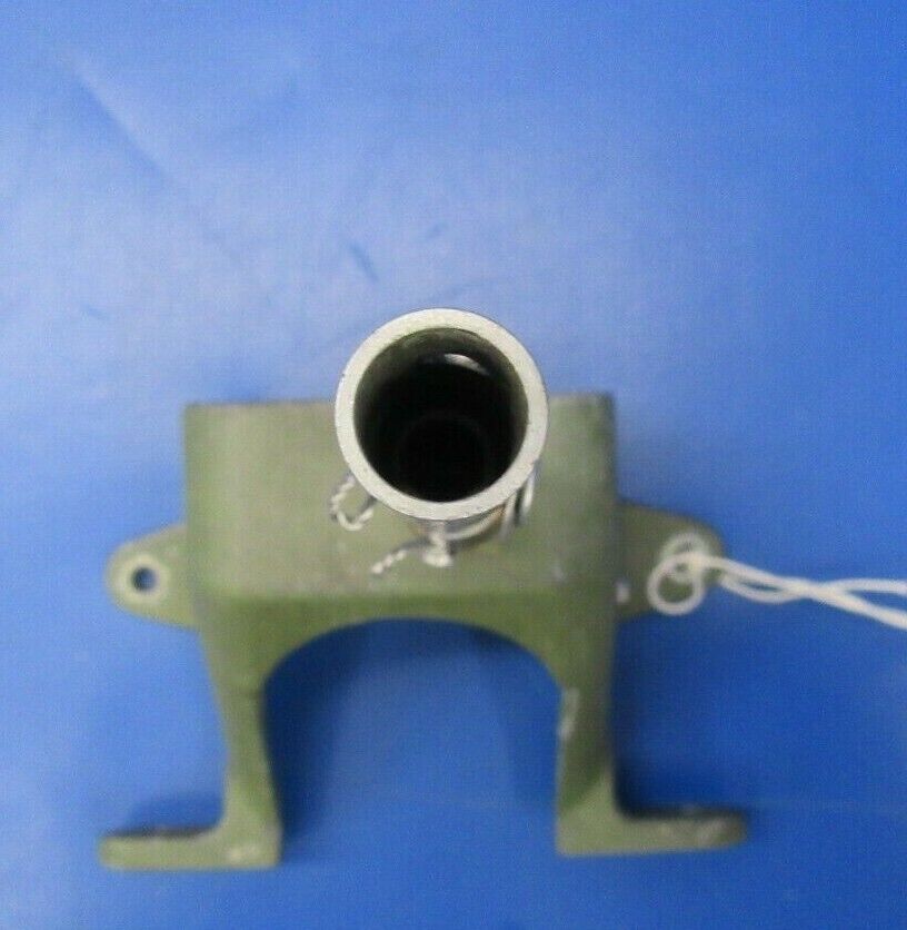 Cessna 310 Bracket & Gearshaft Emergency Extension P/N 0843400-48 (0219-72)