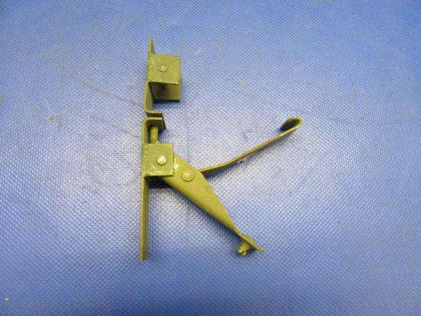 Aircraft Latch P/N 256644-206 LOT OF 2 NOS (0921-546)