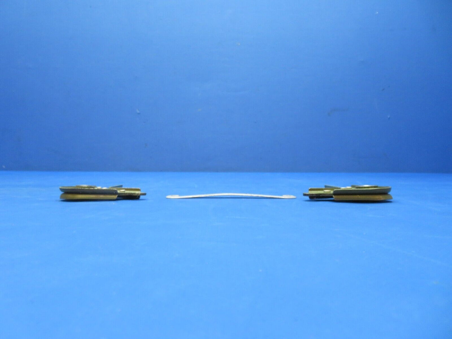 Cessna 310 / 310Q Aileron Bellcrank w/ Link P/N 0861500-13 LOT (0823-712)