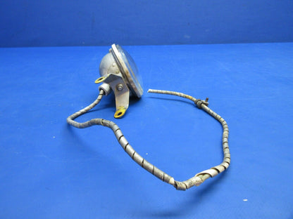 Cessna 310 / 310F Taxi Light Assy w/o Retainer Ring P/N 0842215-8 (1123-819)