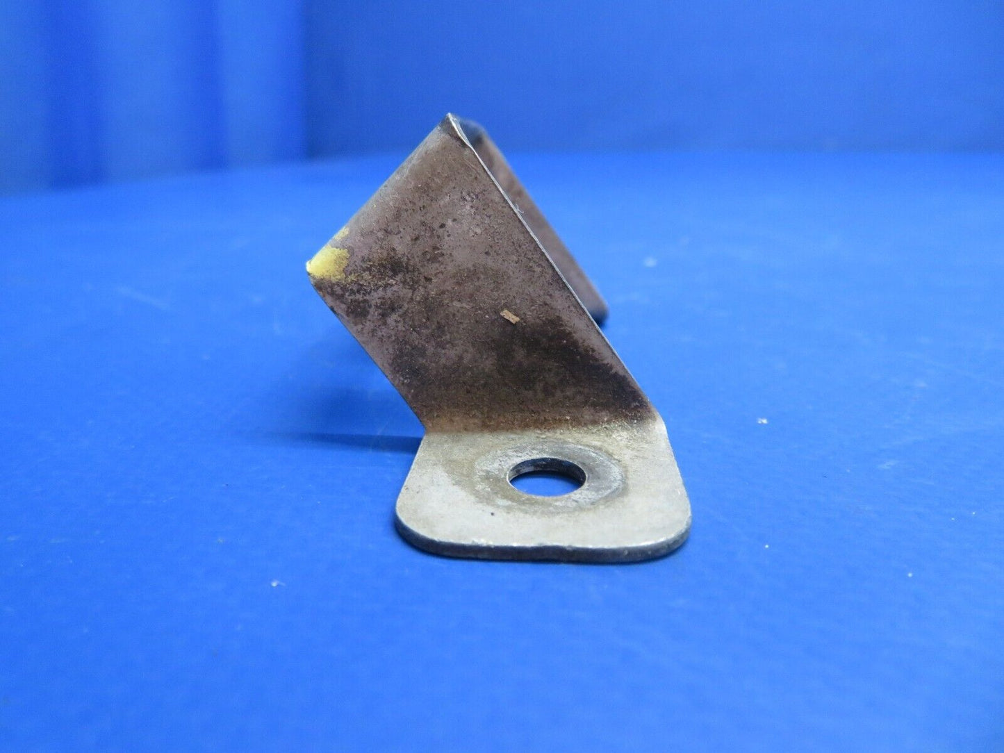 Beech C-35 Bonanza Cowling Fastener Bracket P/N 35-910244 LOT OF 5 (1222-541)