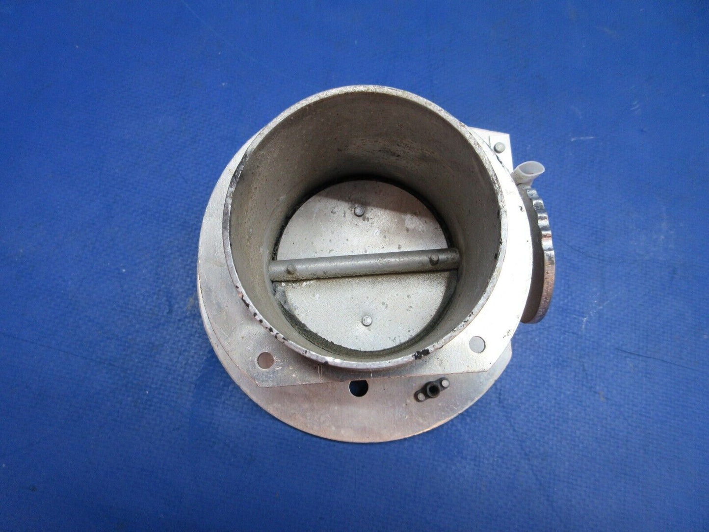 Piper PA-28-140 Air Vent Assy LH AFT w/ Cup & Flange P/N 68556-00 (0823-173)