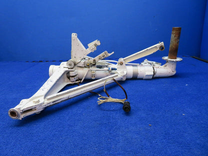 Beech Baron LH Main Gear P/N 35-815247-25 FOR PARTS (0522-826)