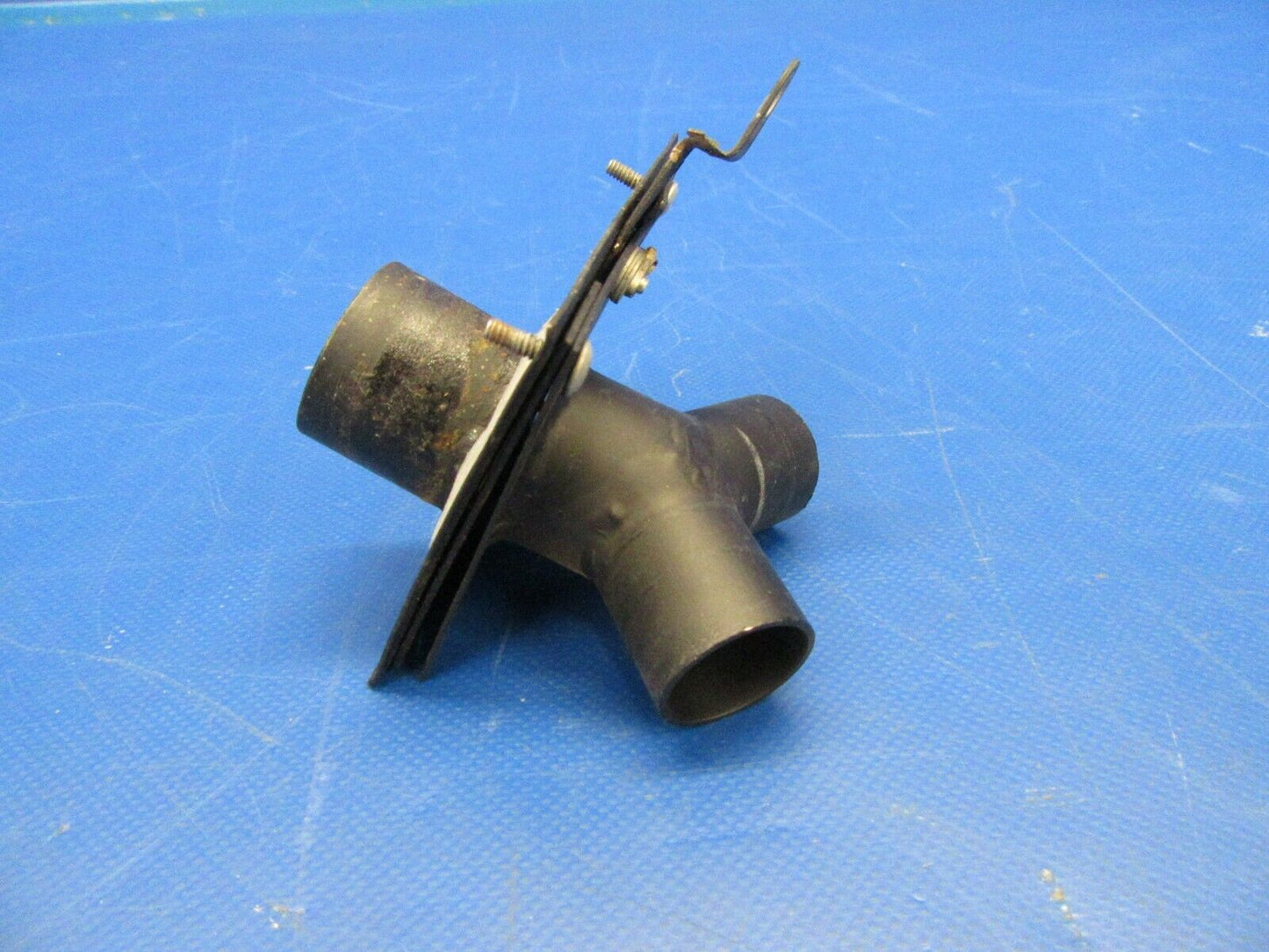 Piper PA-24-250 Comanche Tube / Valve Defroster Outlet 22363-00 (1219-33)