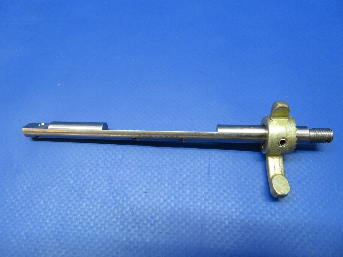 Avstar Carburetor Throttle Shaft P/N AV13-1521 NOS (0922-26)