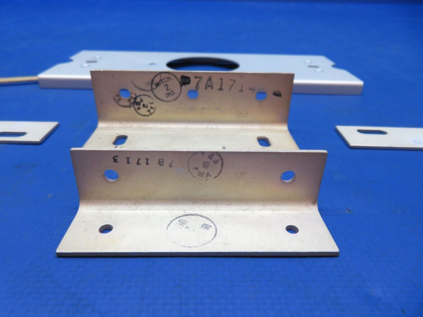 S-Tec Bracket P/N 7B1713, 7A1714, 7B1729 Assorted LOT (1023-851)