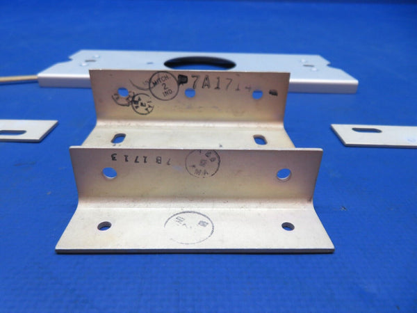 S-Tec Bracket P/N 7B1713, 7A1714, 7B1729 Assorted LOT (1023-851)