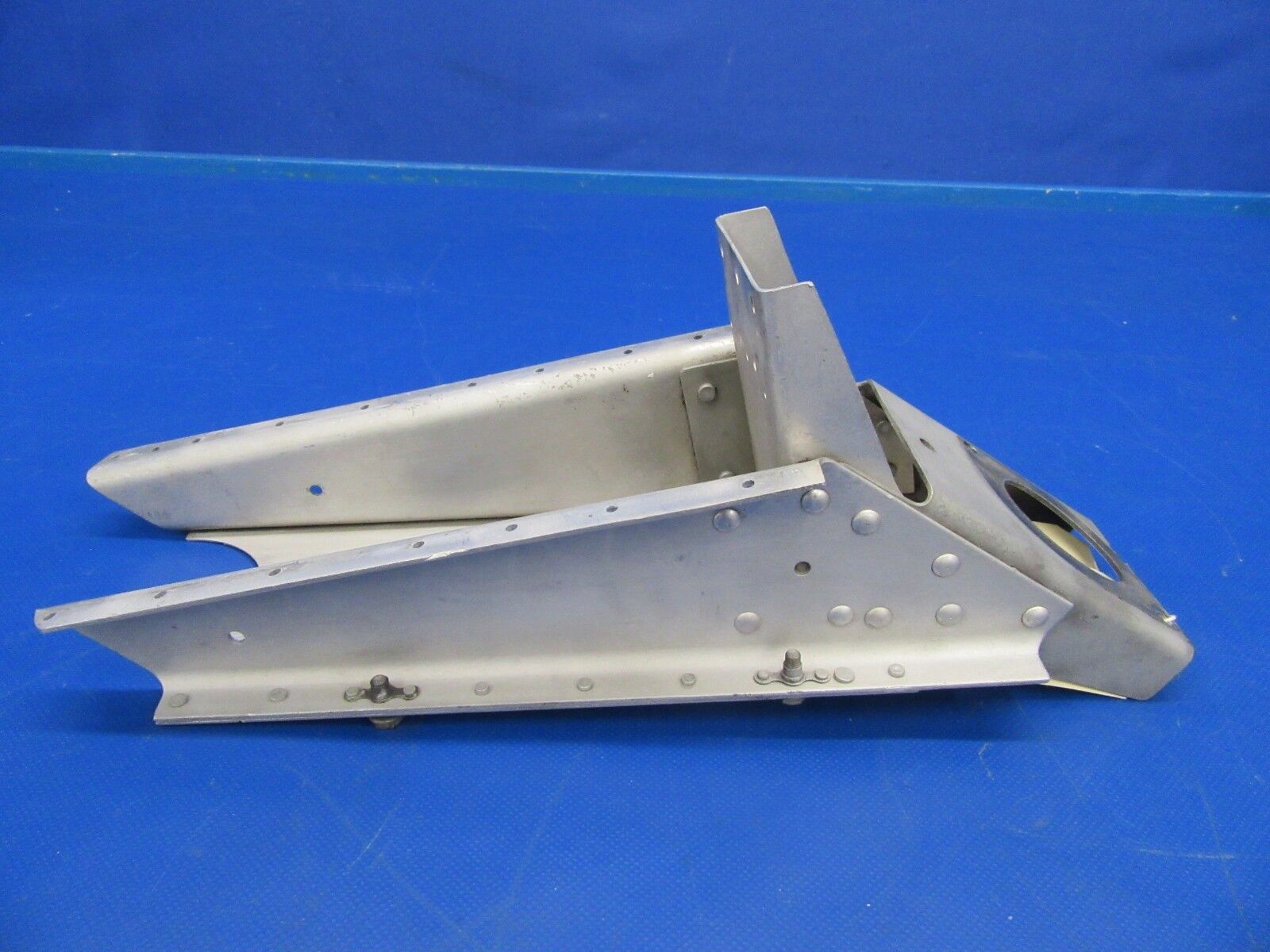 Cessna P210 Engine Mount Assy LH FWD P/N 1213433-42 (0119-71)